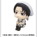 Attack on Titan Look Up PVC Statue Levi Cleaning up Ver. 11 cm